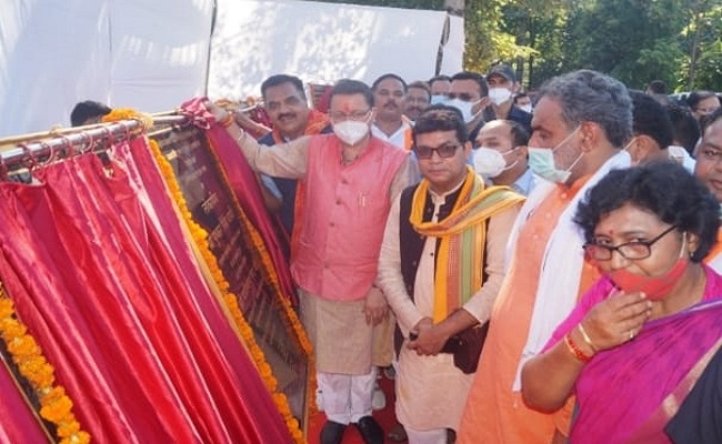रुद्रपुर में मुख्यमंत्री पुष्कर सिंह धामी ने कई योजनाओं का किया शिलान्यास-लोकार्पण