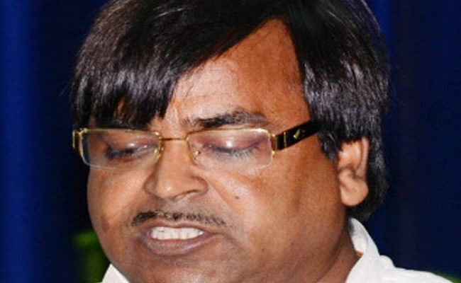 गैंगरेप मामला: गायत्री प्रसाद प्रजापति समेत तीन को आजीवन कारावास