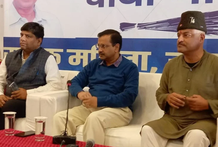 उत्तराखंड में केजरीवाल का नया एलान: यदि सरकार बनी तो हर महिला को प्रति माह मिलेंगे एक हजार रुपये