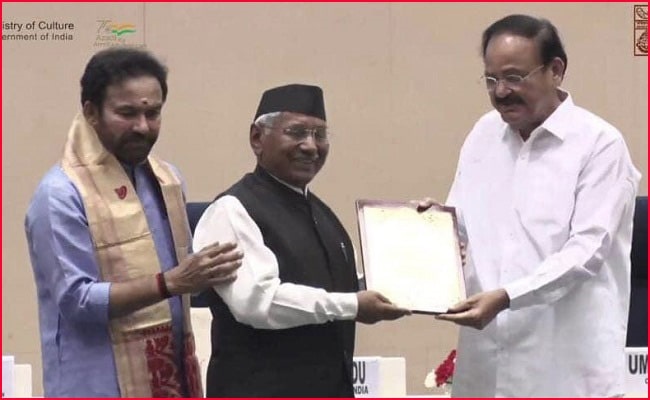 उत्तराखंड: लोक गायक नरेंद्र सिंह नेगी संगीत नाटक अकादमी पुरस्कार से सम्मानित