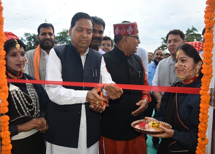 देहरादून: कैबिनेट मंत्री चंदन राम दास ने किया नेशनल हैण्डलूम एक्सपो का उद्घाटन