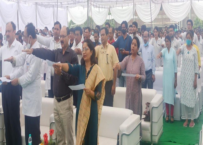 देहरादून: अंडमान-निकोबार के उप राज्यपाल ने विश्व तम्बाकू निषेध दिवस पर दिलाई शपथ