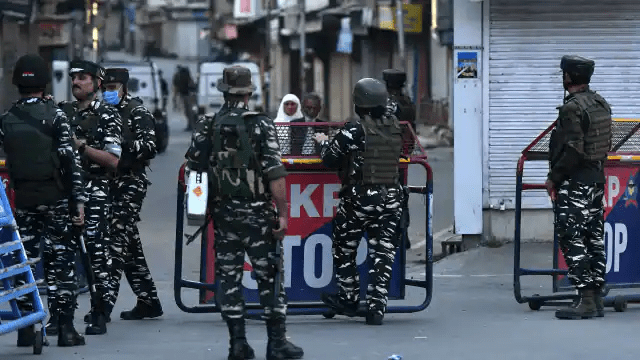 Target Killings In Kashmir: आतंकियों ने 26 दिन में आठ लोगों की हत्या की