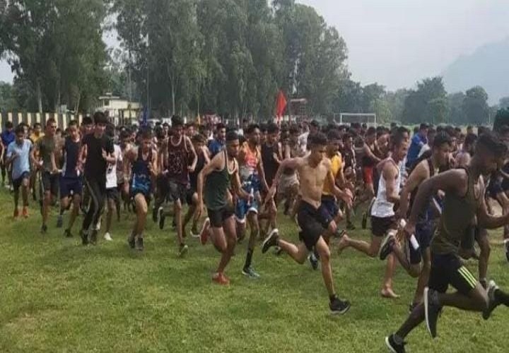 फिजिकल परीक्षा: कोटद्वार में आज से अग्निवीरों की भर्ती हुई शुरू, पहले दिन चमोली के युवाओं ने लगाई दौड़