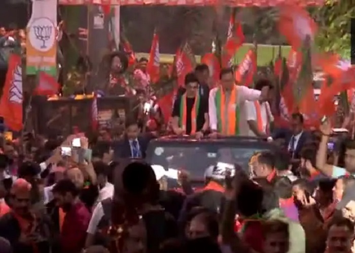 एमसीडी चुनाव के ‘रण’ में सीएम धामी, भाजपा के लिए किया रोड शो