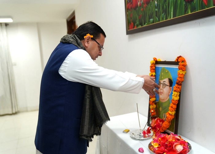 सीएम धामी ने सुभाष चंद्र बोस की जयंती पर दी श्रद्धांजलि