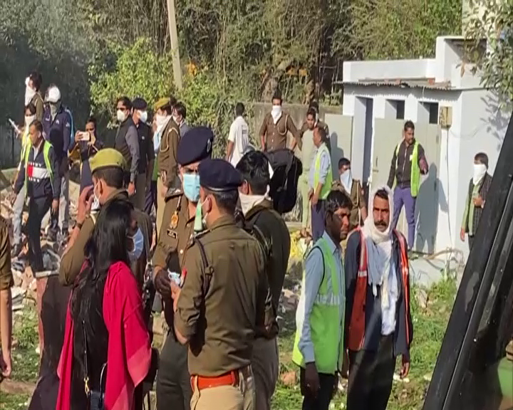 मेरठ में बड़ा हादसा, निर्माणाधीन कोल्ड स्टोरेज का लेंटर गिरा-पांच लोगों की मौत