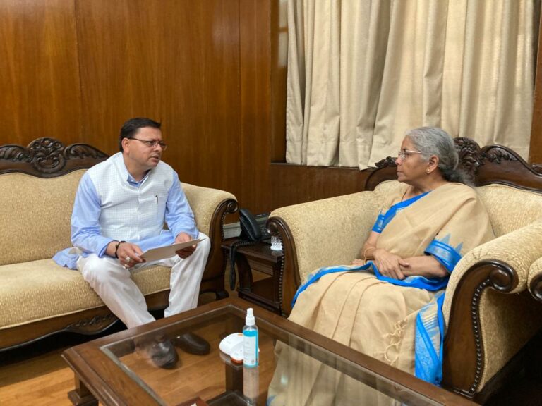 केन्द्रीय वित्त मंत्री से मिले सीएम धामी, सौंग बांध पेयजल परियोजना के लिए मांगे 1774 करोड़ रुपये