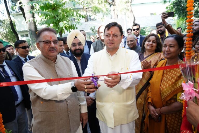 देहरादून: सीएम धामी ने किया मिलेट बेकरी आउटलेट का उद्घाटन