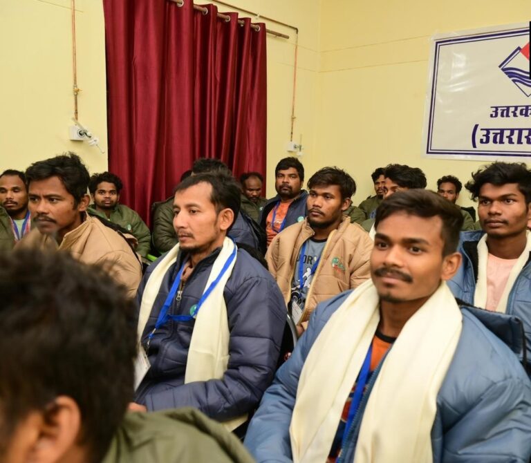 सुरंग के अंदर कैसे काटे 17 दिन! उत्तरकाशी सुरंग हादसे में सुरक्षित निकले मजदूरों ने पीएम मोदी को बताया अपना अनुभव