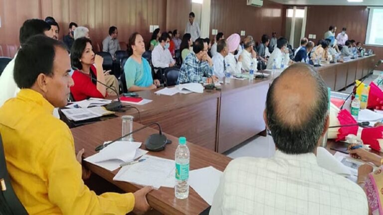 उत्तराखंड: 31 मार्च से पहले पीएमजीएसवाई की सड़कें बनाने के निर्देश