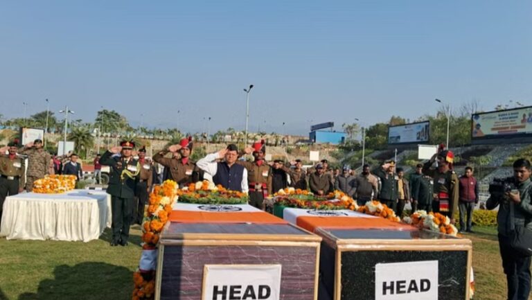 पुंछ आतंकी हमला: उत्तराखंड पहुंचे गौतम कुमार और वीरेंद्र सिंह के पार्थिव शरीर, सीएम धामी ने शहीदों को दी श्रद्धांजलि