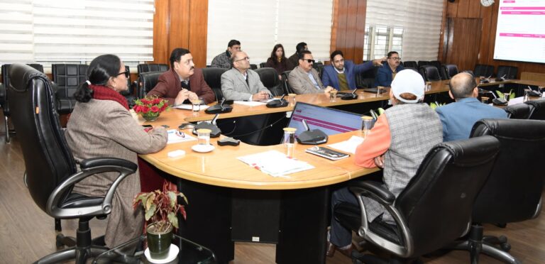 देहरादून: एसीएस रतूड़ी ने ली उत्तराखण्ड ग्लोबल इनवेस्टर्स समिट में आवास विभाग से सम्बंधित एमओयू की ग्राउण्डिंग के सम्बन्ध में समीक्षा बैठक