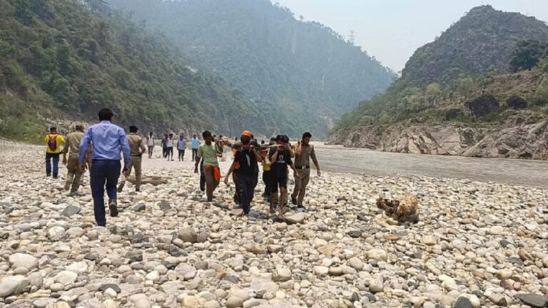 रुद्रप्रयाग हादसा: संजोने जा रहे थे यादें, एक झपकी ने तहस- नहस कर दी जिंदगी