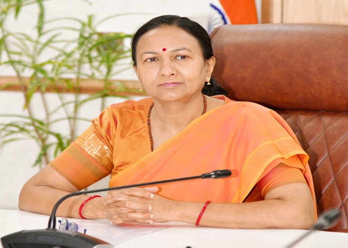 सीएस राधा रतूड़ी ने ली गौसदनों के निर्माण के सम्बन्ध में बैठक, दिए अनिवार्य जियो टैगिंग के निर्देश