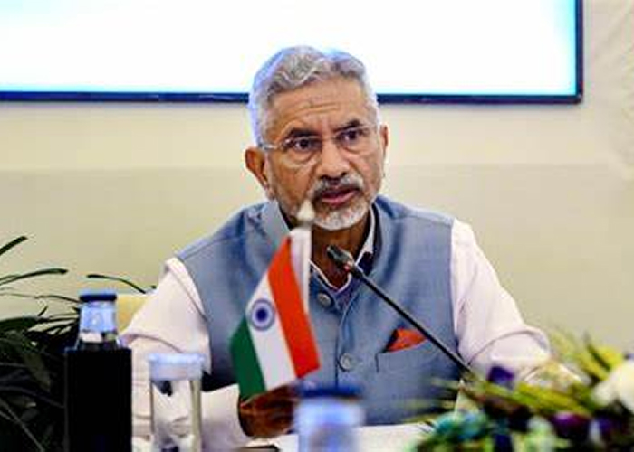 एस जयशंकर का ‘चुनिंदा चयन’ पर तंज, 6,500 किमी समुद्री सीमा की याद दिलाई ढाका के यूनुस को