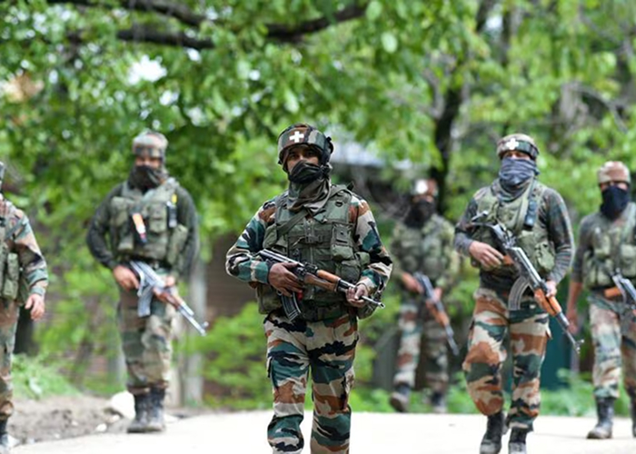 कश्मीर में आतंकी सफाया मिशन शुरू! सेना की 100 आतंकियों के खिलाफ बड़ी कार्रवाई