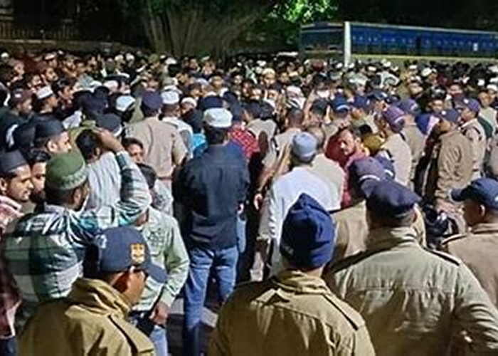 उत्तराखंड: नैनीताल में नाबालिग से दुष्कर्म को लेकर सांप्रदायिक तनाव, सुरक्षा बढ़ाई गई