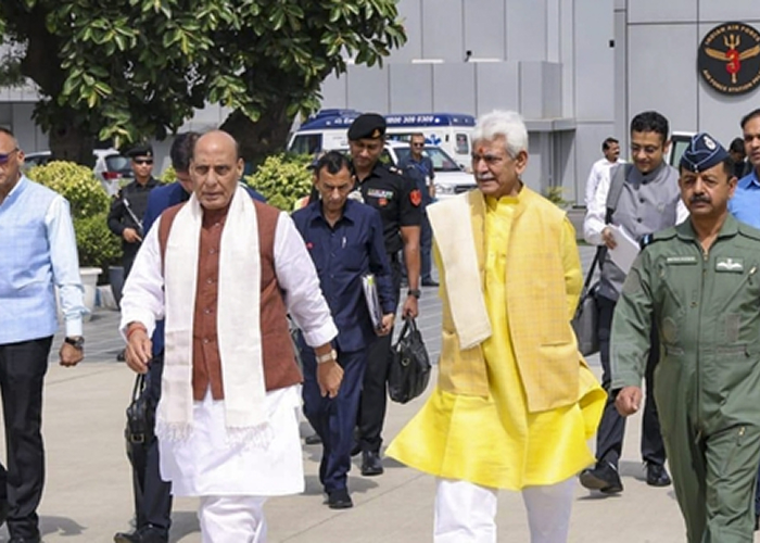 राजनाथ सिंह का श्रीनगर दौरा: ऑपरेशन सिंदूर के बाद सुरक्षा हालात की समीक्षा, आतंकवाद पर कड़ा संदेश