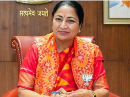 दिल्ली को 20 दिनों में चमकाने का अल्टीमेटम: सीएम रेखा गुप्ता ने अधिकारियों को दिया स्पष्ट आदेश