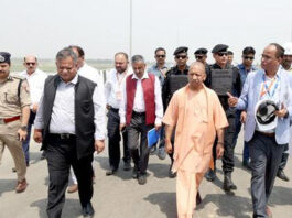 उत्तर प्रदेश बना पहला राज्य, एक्सप्रेसवे पर बने 4 एयरस्ट्रिप्स से राष्ट्रीय सुरक्षा को मिलेगी नई ताकत