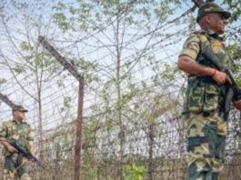 BSF ने पंजाब बॉर्डर पर पाकिस्तानी नागरिक को पकड़ा, पंजाब पुलिस के हवाले किया