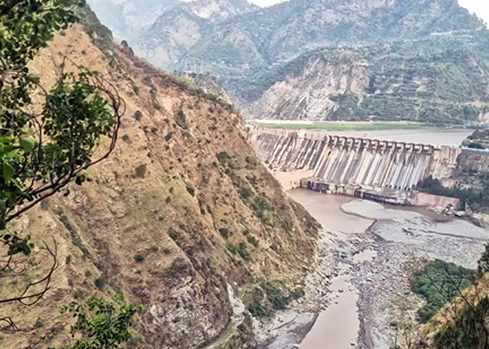 चिनाब का पानी रोकने पर पाकिस्तान भड़का, खरीफ फसल पर संकट के बादल