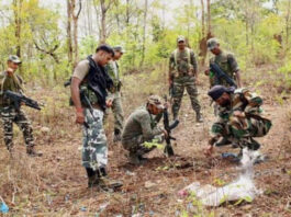 कमिंग ऑपरेशन के दौरान आतंकी मुठभेड़, तीन कमांडो शहीद, इलाके में सर्च ऑपरेशन तेज़