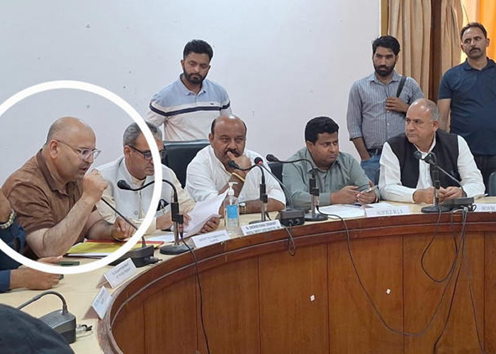 राजोरी में पाकिस्तान की गोलाबारी में जम्मू-कश्मीर अधिकारी की मौत, उमर अब्दुल्ला ने जताया शोक