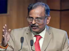 'भारत की सुरक्षा के लिए 10 सैटेलाइट्स काम कर रहे हैं 24 घंटे': ISRO प्रमुख का बड़ा बयान