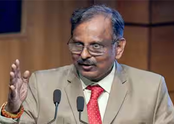 'भारत की सुरक्षा के लिए 10 सैटेलाइट्स काम कर रहे हैं 24 घंटे': ISRO प्रमुख का बड़ा बयान