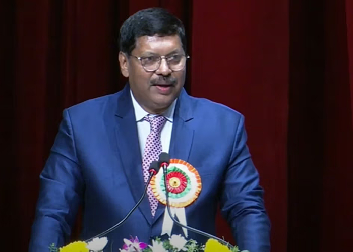 भारत को मिला पहला बौद्ध मुख्य न्यायाधीश — जस्टिस बी.आर. गवई ने ली 52वें CJI के रूप में शपथ