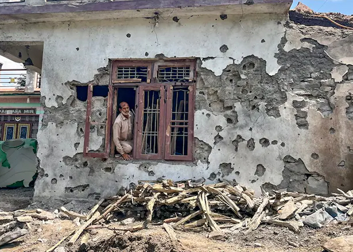 जम्मू-कश्मीर में सीमा पर बने 9,500 बंकर, और भी होंगे निर्माण: मुख्य सचिव का ऐलान