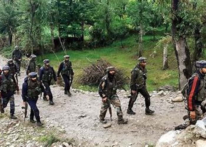मणिपुर के चंदेल में सुरक्षाबलों की बड़ी कार्रवाई: एनकाउंटर में 10 उग्रवादी ढेर, भारी मात्रा में हथियार और गोला-बारूद बरामद
