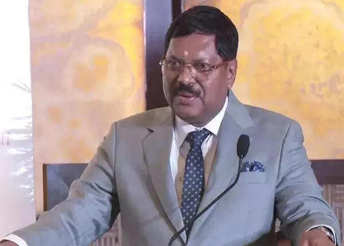CJI स्वागत समारोह में प्रोटोकॉल लापरवाही पर महाराष्ट्र के मुख्य सचिव और DGP ने मांगी माफी