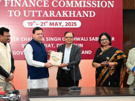 वित्त आयोग से सीएम धामी की अपील: पर्यावरण सेवाओं के बदले मिलनी चाहिए आर्थिक क्षतिपूर्ति
