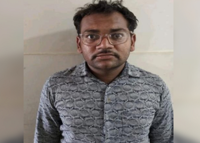 गुजरात में BSF और नौसेना की गोपनीय जानकारी पाक जासूस को व्हाट्सएप पर लीक करने वाला युवक गिरफ्तार