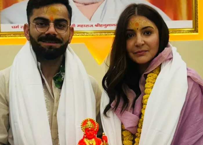 विराट कोहली-अनुष्का शर्मा ने अयोध्या के हनुमान गढ़ी मंदिर में की पूजा, पारंपरिक पोशाक में वीडियो हुआ वायरल