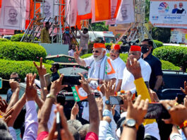 ऑपरेशन सिंदूर के बाद पहली गुजरात यात्रा: मोदी का भव्य रोड शो, जनसैलाब उमड़ा स्वागत को