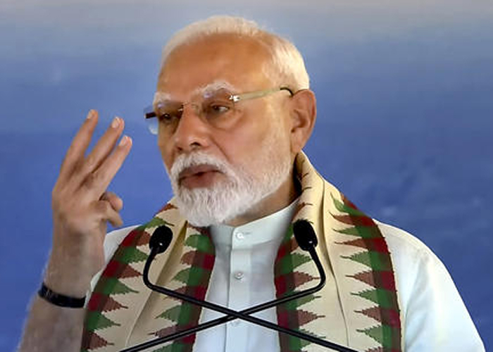 PM मोदी का INDIA गठबंधन पर तंज: 