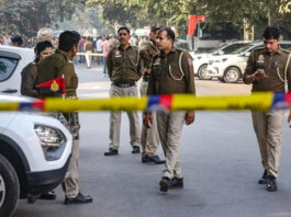 दिल्ली के सुल्तानपुरी में युवक की चाकू से हत्या, तीन आरोपी गिरफ्तार