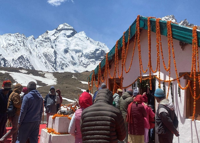 आदि कैलाश और ओम पर्वत यात्रा 2025 का आगाज, श्रद्धालुओं के दर्शनों के लिए खोल गए शिव मंदिर के कपाट