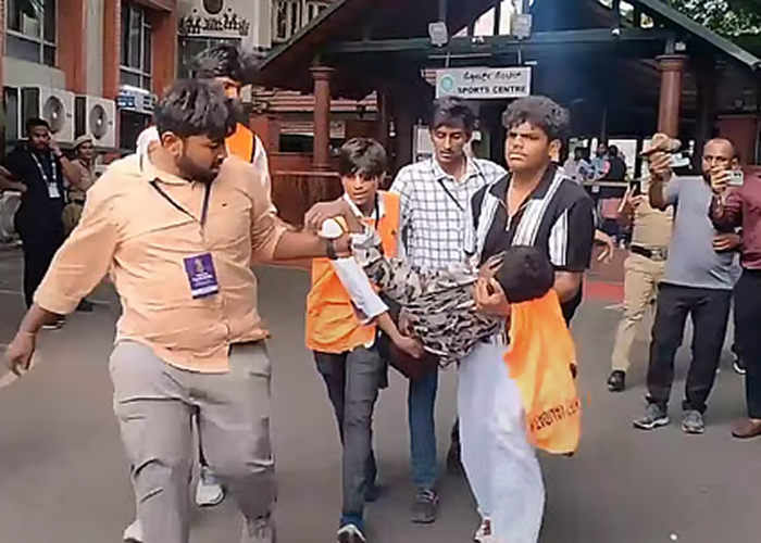 बेंगलुरु स्टाम्पेड में तीन किशोर समेत 11 की मौत, सभी 40 वर्ष से कम उम्र के