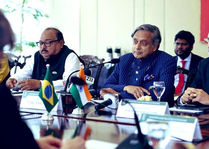 डोनाल्ड ट्रंप के संघर्षविराम दावे पर शशि थरूर का जवाब: भारत को मनाने की जरूरत नहीं थी
