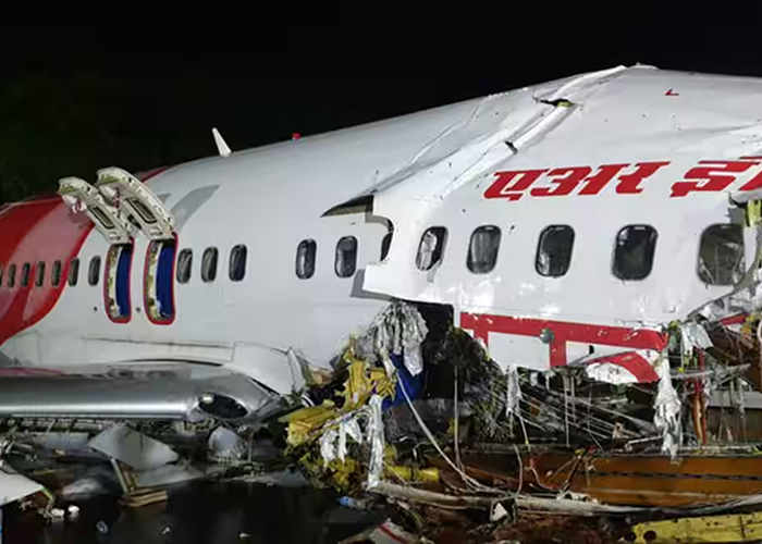 एयर इंडिया हादसे का असर: अहमदाबाद mishap के बाद बोइंग के शेयरों में 7% की गिरावट, निवेशकों में मची हलचल