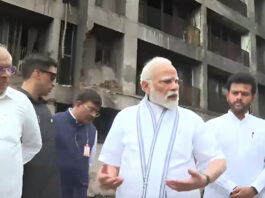 अहमदाबाद विमान हादसा: PM मोदी ने किया क्रैश साइट और सिविल अस्पताल का दौरा, 265 की गई जान