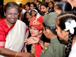 देहरादून में बच्चों के अनोखे बर्थडे विश पर भावुक हुईं राष्ट्रपति द्रौपदी मुर्मू, खुशी के आंसू छलक पड़े आंखों से
