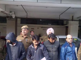 दिल्ली: फर्जी डिग्री रैकेट का भंडाफोड़, 5 गिरफ्तार — नकली दस्तावेज़ों की भरमार से खुली जालसाजी की परतें