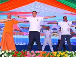 अंतरराष्ट्रीय योग दिवस: गैरसैंण में सीएम धामी ने किया भव्य आयोजन, 9 देशों के राजनयिकों का किया स्वागत