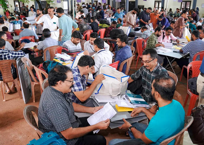 विधानसभा उपचुनाव 2025: विसावदर में AAP की जीत, बंगाल में तृणमूल आगे, कांग्रेस नीलांबुर में मजबूत